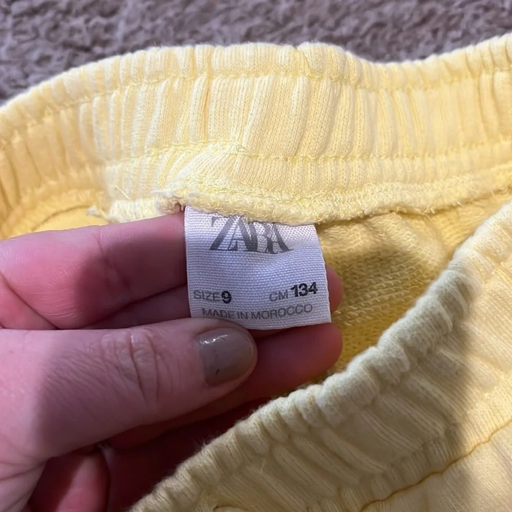 Zara 100% Cotton Yellow Shorts - Picture 2 of 3